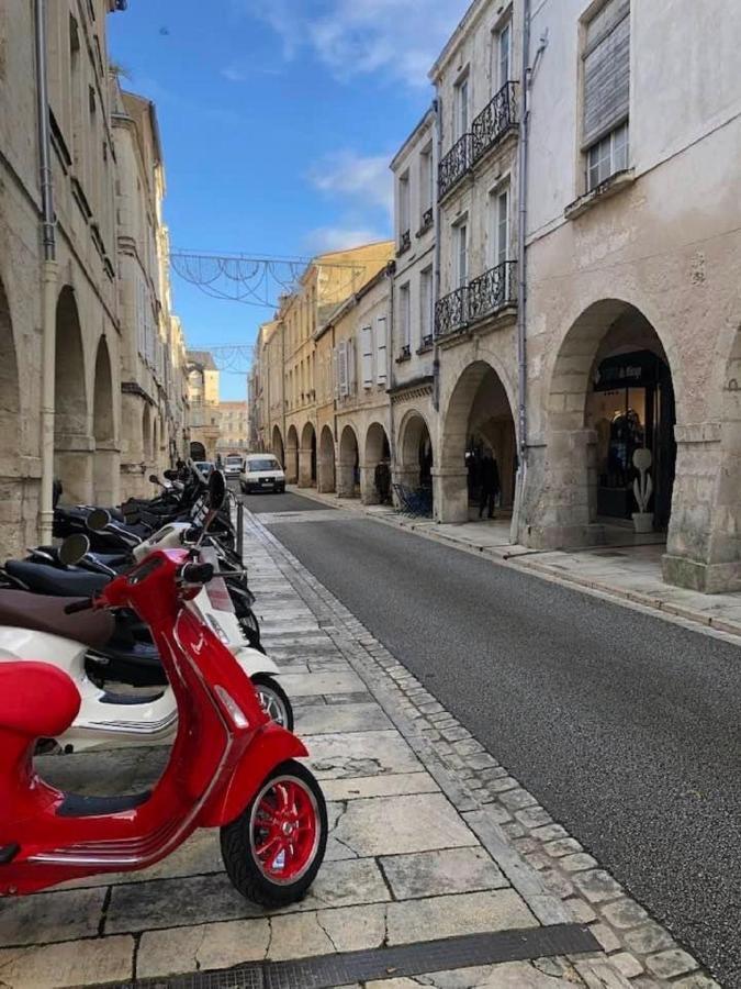 לה רושל Appartement T3 Tout Confort En Duplex A 20Mn A Pied Du Centre-Ville Avec Tv Et Wifi מראה חיצוני תמונה